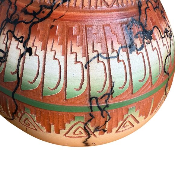 Navajo Native American Horse Hair Pottery Painted Etched Vase Signed Southwest - Picture 7 of 11